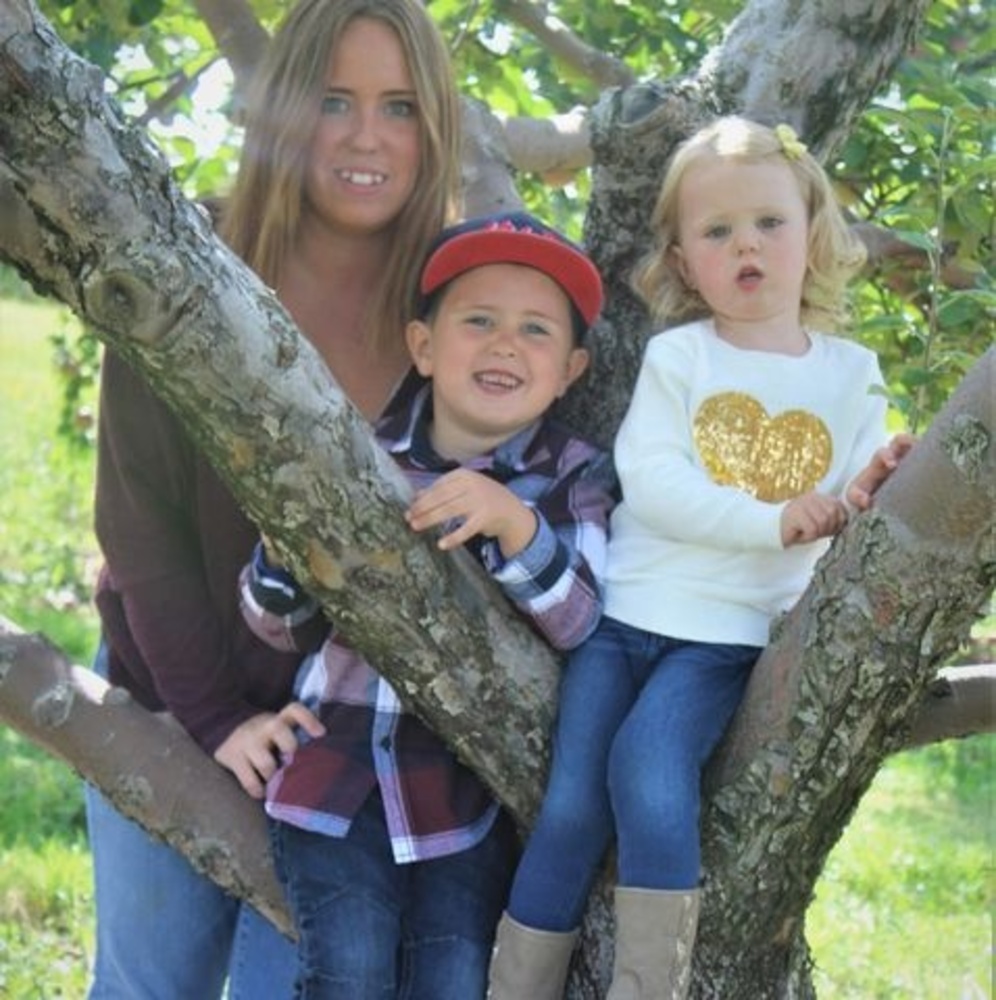 Meet your Posher, Desiree